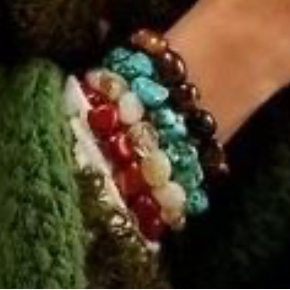 Free People Ariana Ost Stretch Artisanal Amethyst Stone Bracelet NEW - Picture 2 of 2